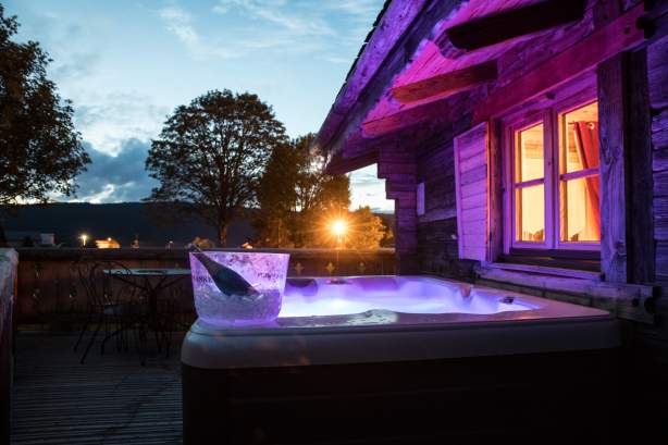 chalet jacuzzi privatif les rousses jura 39